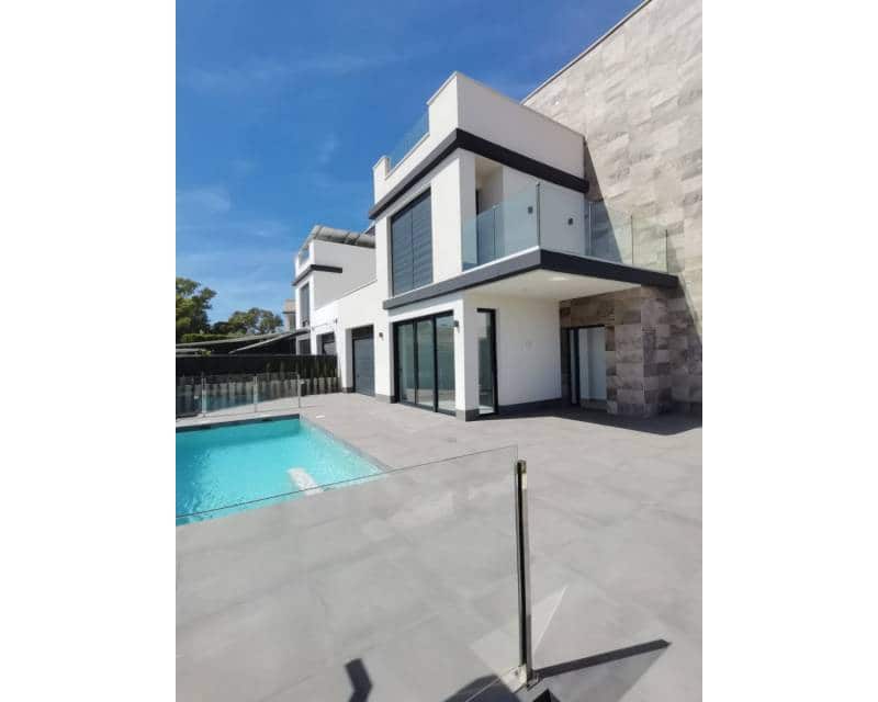 4 soveværelse Villa til salg i Playa Honda med swimmingpool garage - € 630.000 (Ref: 9311869)