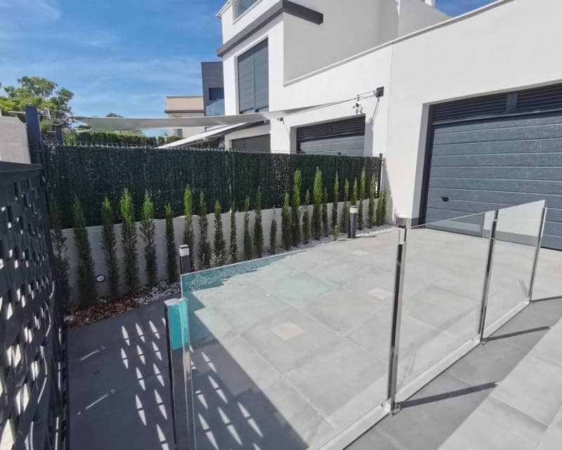 4 soveværelse Villa til salg i Playa Honda med swimmingpool garage - € 630.000 (Ref: 9311869)