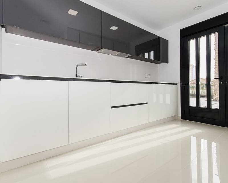 4 soveværelse Villa til salg i Playa Honda med swimmingpool garage - € 630.000 (Ref: 9311869)