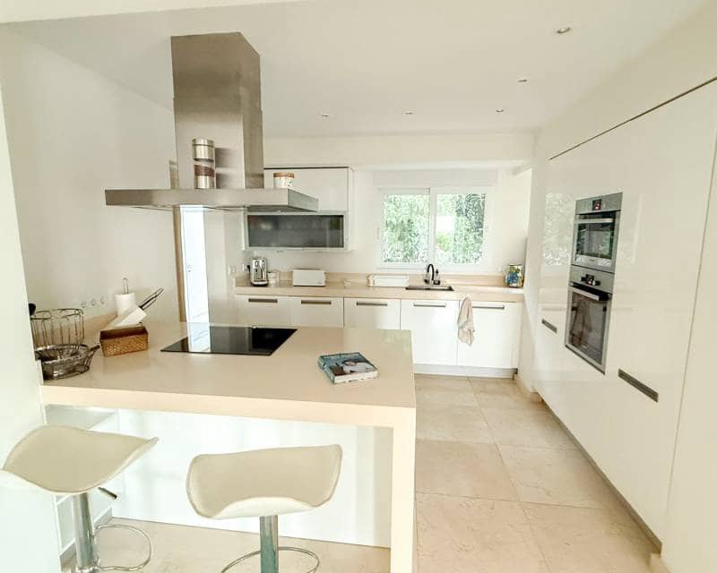 4 soverom Villa til salgs i Moraira med svømmebasseng garasje - € 1 790 000 (Ref: 9318161)