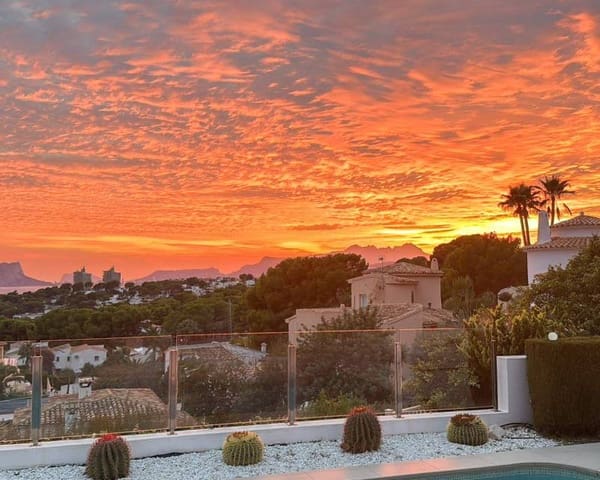 4 soverom Villa til salgs i El Portet - Pla de Mar, Teulada-Moraira med svømmebasseng garasje - € 1 790 000 (Ref: 9318161)