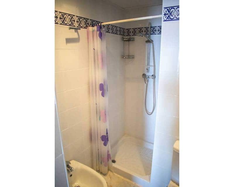 3 makuuhuone Huoneisto myytävänä paikassa Torrevieja mukana uima-altaan - 363 900 € (Ref: 9324480)