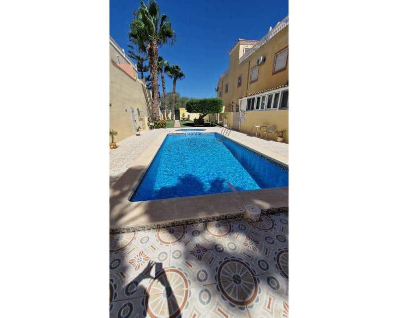 3 chambre Maison de Ville à vendre à Orihuela Costa avec piscine garage - 191 000 € (Ref: 9325698)