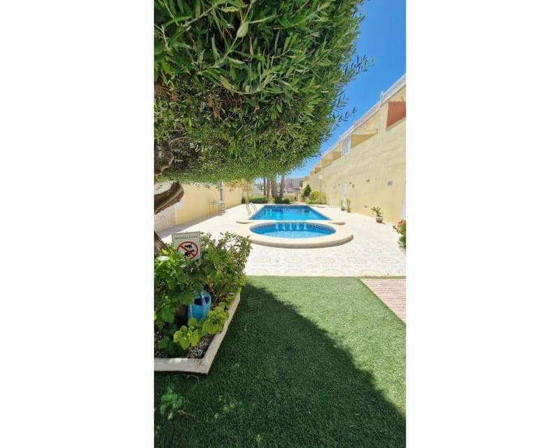 3 chambre Maison de Ville à vendre à Orihuela Costa avec piscine garage - 191 000 € (Ref: 9325698)