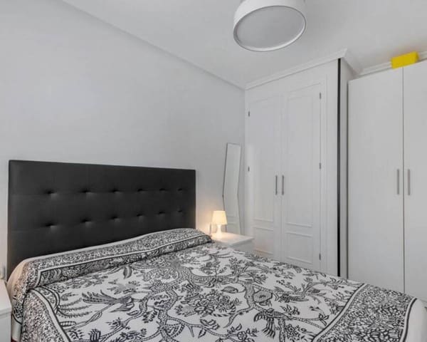 1 bedroom Beach Apartment for sale in Los Europeos, Torrevieja with pool garage - € 187,900 (Ref: 9331399)