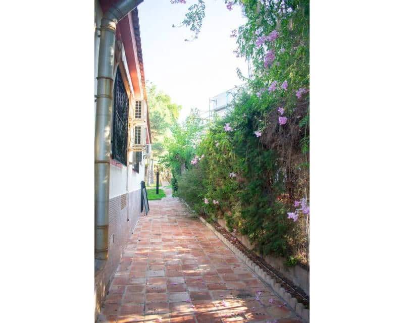 Chalet de 5 habitaciones en Las Torres de Cotillas en venta con piscina garaje - 587.000 € (Ref: 9331800)