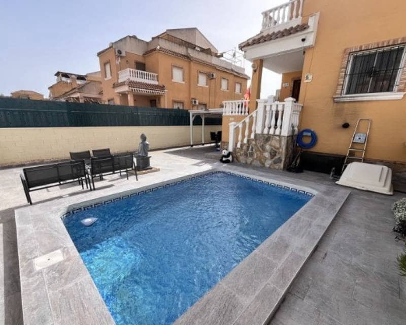 3 quarto Moradia Geminada para venda em Ciudad Quesada com piscina garagem - 289 000 € (Ref: 9335711)