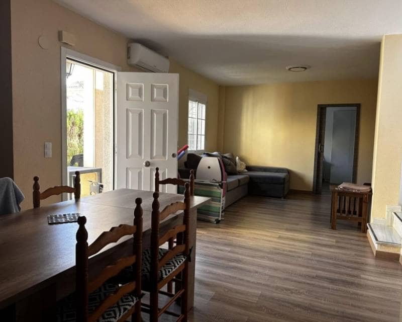 3 Zimmer Doppelhaus zu verkaufen in Torrevieja mit Pool - 215.000 € (Ref: 9338785)