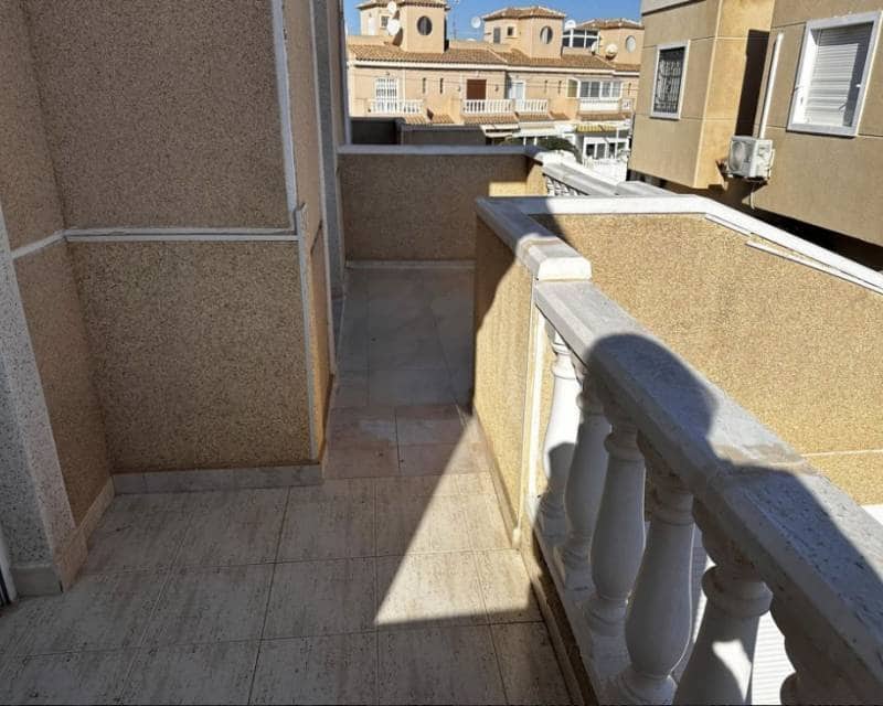 3 Zimmer Doppelhaus zu verkaufen in Torrevieja mit Pool - 215.000 € (Ref: 9338785)