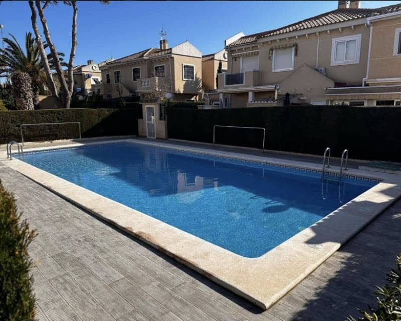 3 Zimmer Doppelhaus zu verkaufen in Torrevieja mit Pool - 215.000 € (Ref: 9338785)