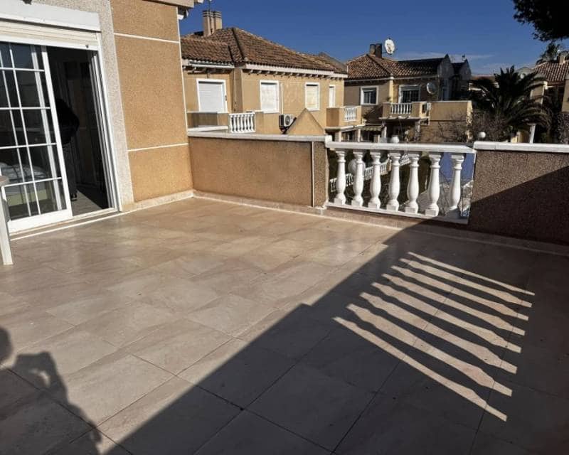 3 Zimmer Doppelhaus zu verkaufen in Torrevieja mit Pool - 215.000 € (Ref: 9338785)