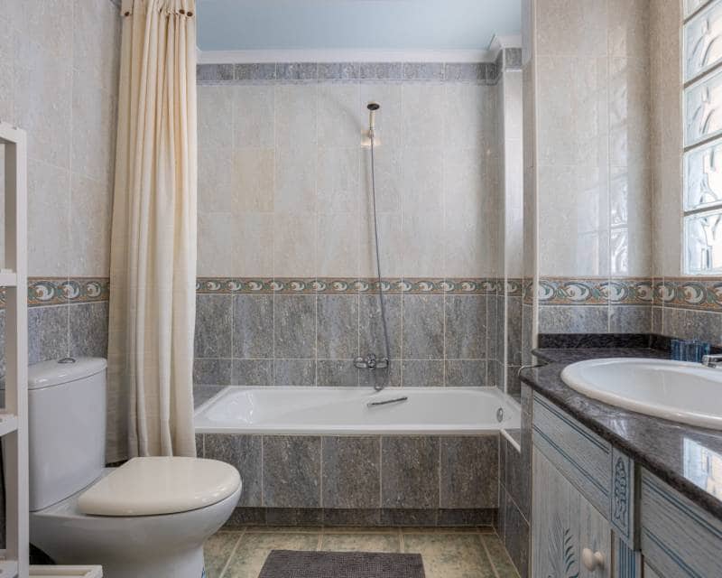 2 soveværelse Rækkehus til salg i Guardamar del Segura med swimmingpool garage - € 299.900 (Ref: 9340140)