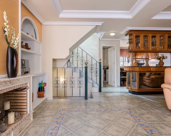 Adosado de 2 habitaciones en El Moncayo - El Pòrtic, Guardamar del Segura en venta con piscina garaje - 299.900 € (Ref: 9340140)