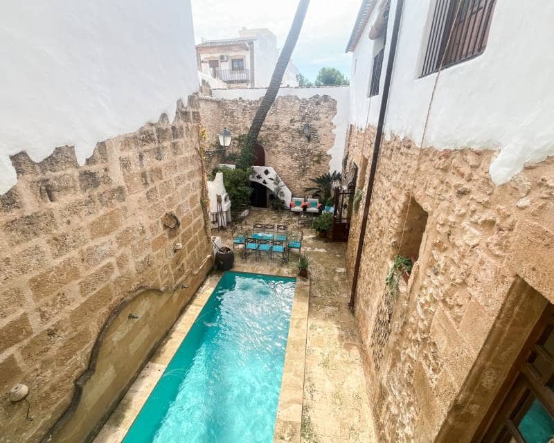 7 makuuhuone Paritalo myytävänä paikassa Javea / Xabia mukana uima-altaan - 1 995 000 € (Ref: 9343668)