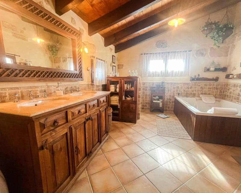 7 makuuhuone Paritalo myytävänä paikassa Javea / Xabia mukana uima-altaan - 1 995 000 € (Ref: 9343668)