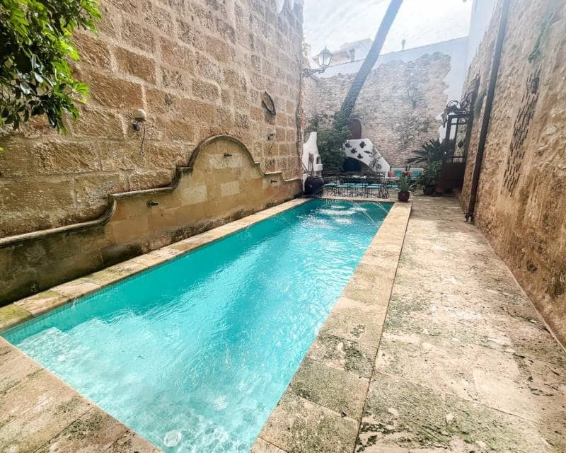 7 makuuhuone Paritalo myytävänä paikassa Javea / Xabia mukana uima-altaan - 1 995 000 € (Ref: 9343668)