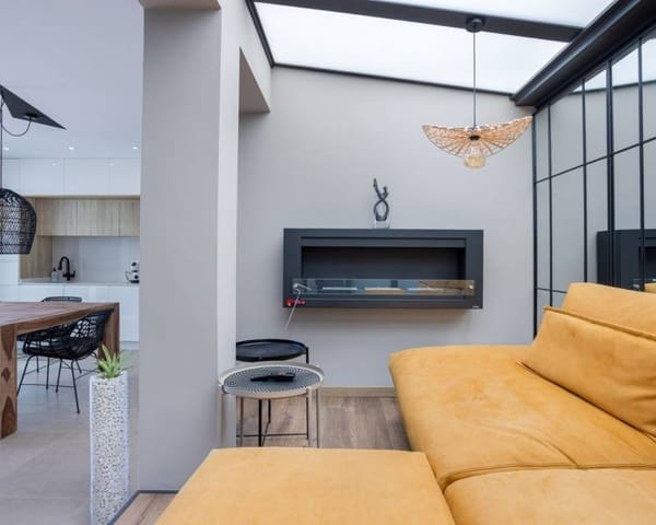 Adosado de 3 habitaciones en Benijófar en venta con piscina - 459.900 € (Ref: 9343875)