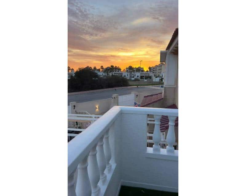 1 bedroom Townhouse for sale in Orihuela Costa with pool - € 170,000 (Ref: 9345202)