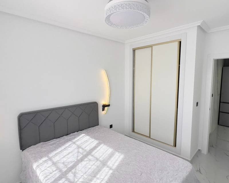 1 bedroom Townhouse for sale in Orihuela Costa with pool - € 170,000 (Ref: 9345202)