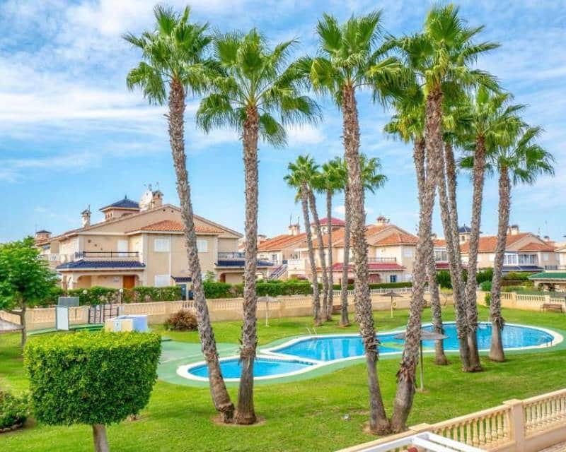 1 bedroom Townhouse for sale in Orihuela Costa with pool - € 170,000 (Ref: 9345202)