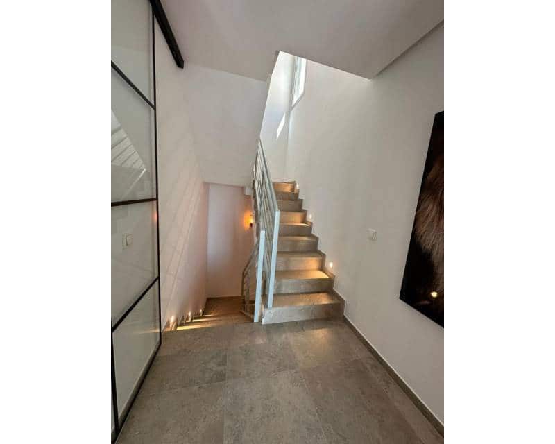 4 slaapkamer Villa te koop in Benijofar met zwembad garage - € 1.495.000 (Ref: 9345301)