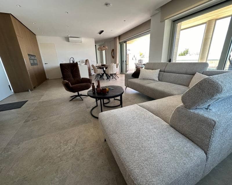 4 slaapkamer Villa te koop in Benijofar met zwembad garage - € 1.495.000 (Ref: 9345301)