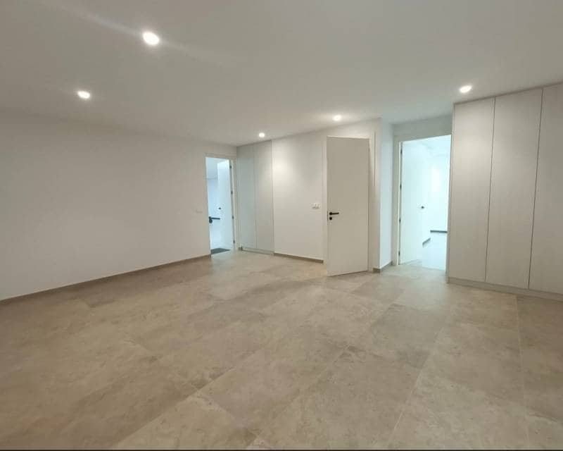 4 slaapkamer Villa te koop in Benijofar met zwembad garage - € 1.495.000 (Ref: 9345301)