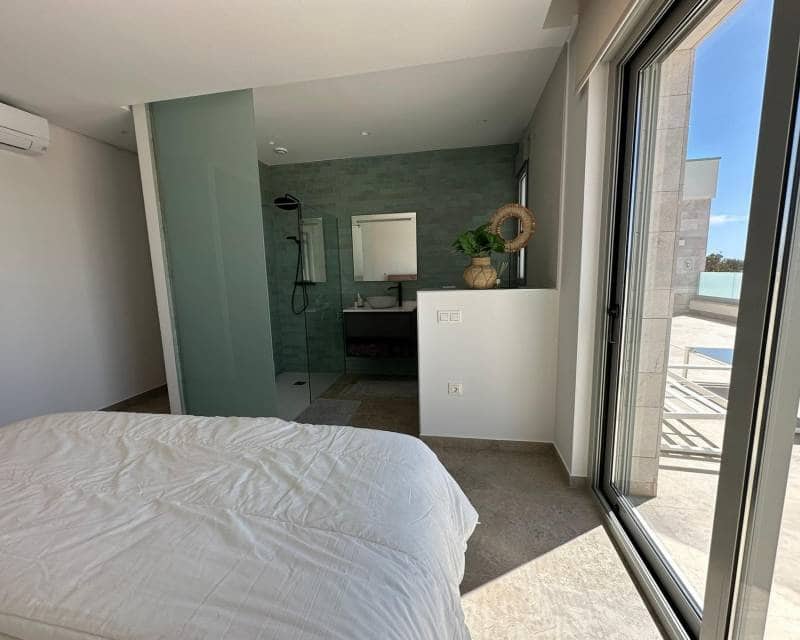 4 slaapkamer Villa te koop in Benijofar met zwembad garage - € 1.495.000 (Ref: 9345301)