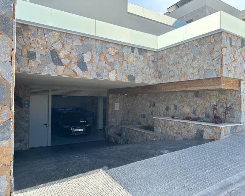 4 slaapkamer Villa te koop in Benijofar met zwembad garage - € 1.495.000 (Ref: 9345301)