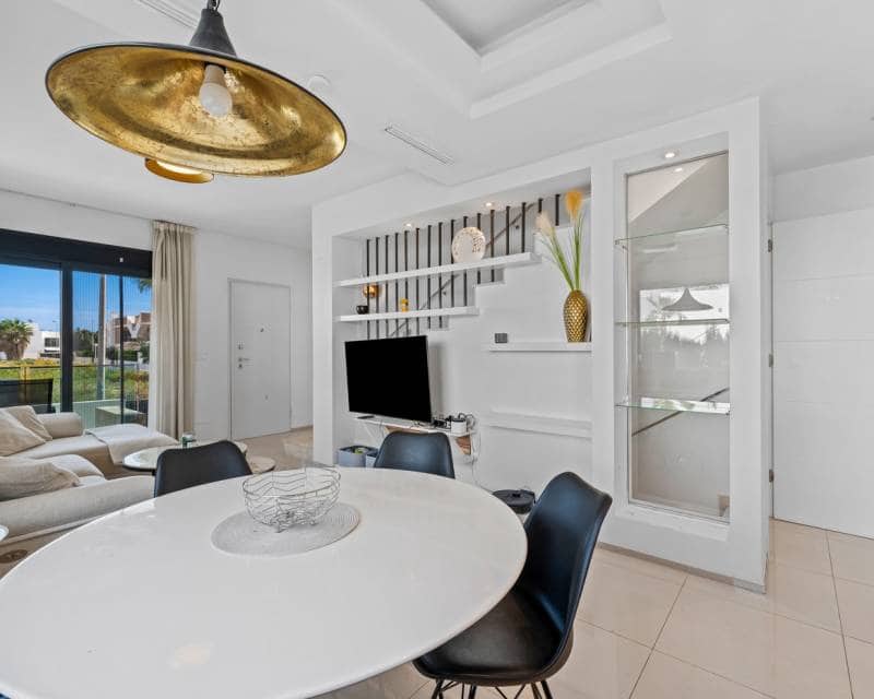 3 chambre Villa/Maison Mitoyenne à vendre à Ciudad Quesada avec piscine - 325 000 € (Ref: 9345762)