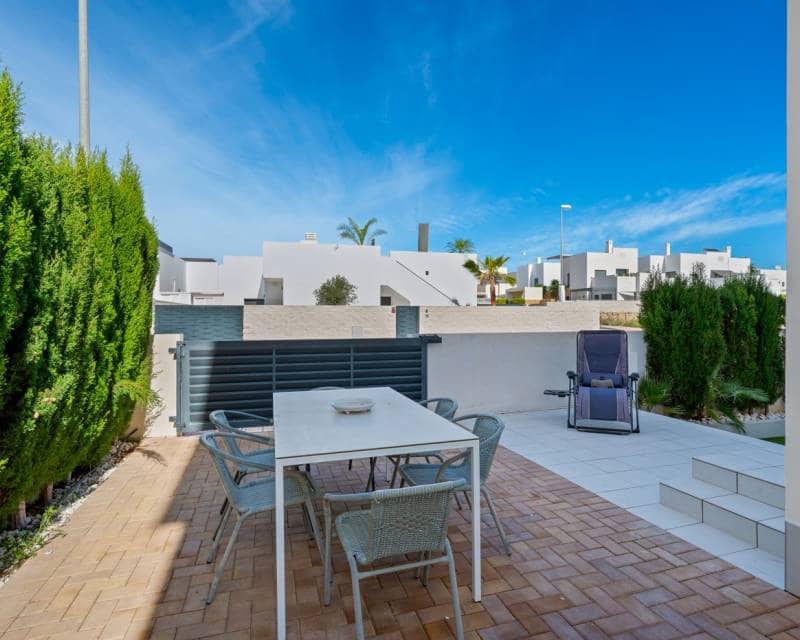 3 chambre Villa/Maison Mitoyenne à vendre à Ciudad Quesada avec piscine - 325 000 € (Ref: 9345762)