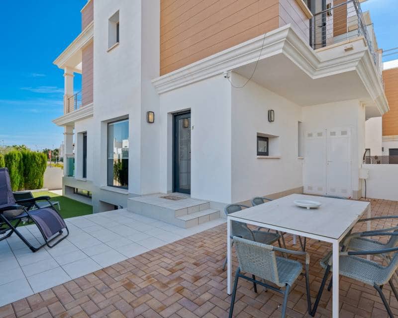 3 chambre Villa/Maison Mitoyenne à vendre à Ciudad Quesada avec piscine - 325 000 € (Ref: 9345762)