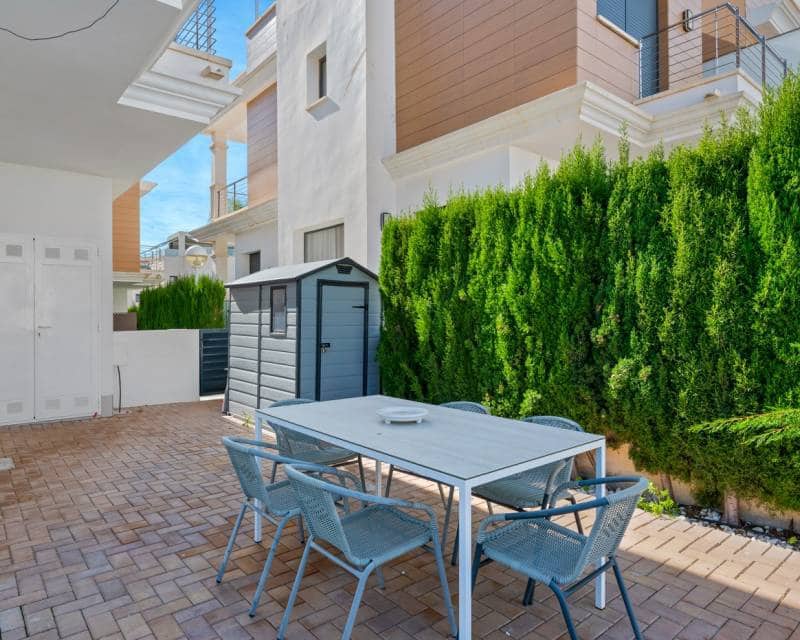 3 chambre Villa/Maison Mitoyenne à vendre à Ciudad Quesada avec piscine - 325 000 € (Ref: 9345762)