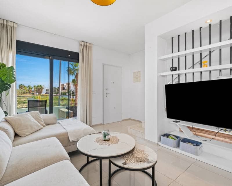 3 chambre Villa/Maison Mitoyenne à vendre à Ciudad Quesada avec piscine - 325 000 € (Ref: 9345762)