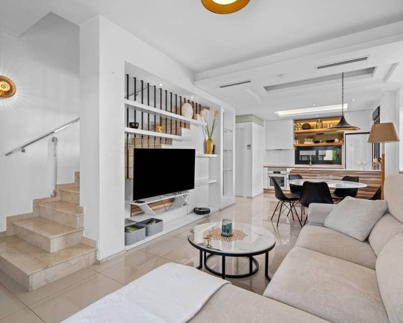 3 chambre Villa/Maison Mitoyenne à vendre à Ciudad Quesada avec piscine - 325 000 € (Ref: 9345762)