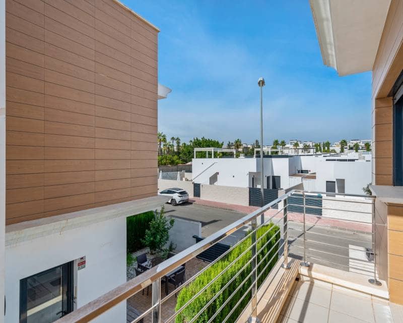 3 chambre Villa/Maison Mitoyenne à vendre à Ciudad Quesada avec piscine - 325 000 € (Ref: 9345762)