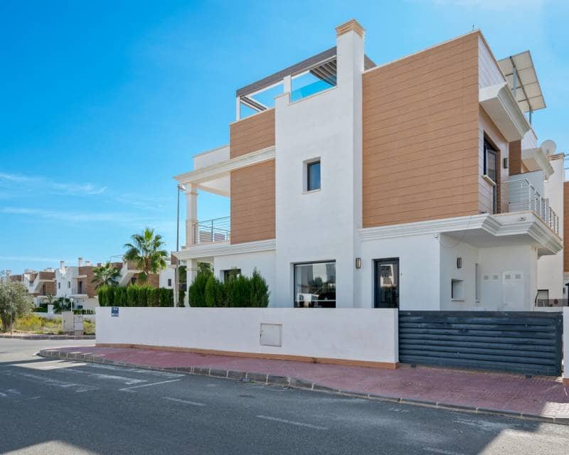 3 chambre Villa/Maison Mitoyenne à vendre à Ciudad Quesada avec piscine - 325 000 € (Ref: 9345762)