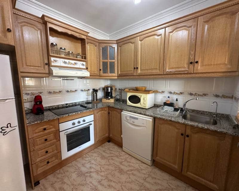 3 chambre Villa/Maison Semi-Mitoyenne à vendre à Villamartin avec piscine garage - 259 000 € (Ref: 9347908)