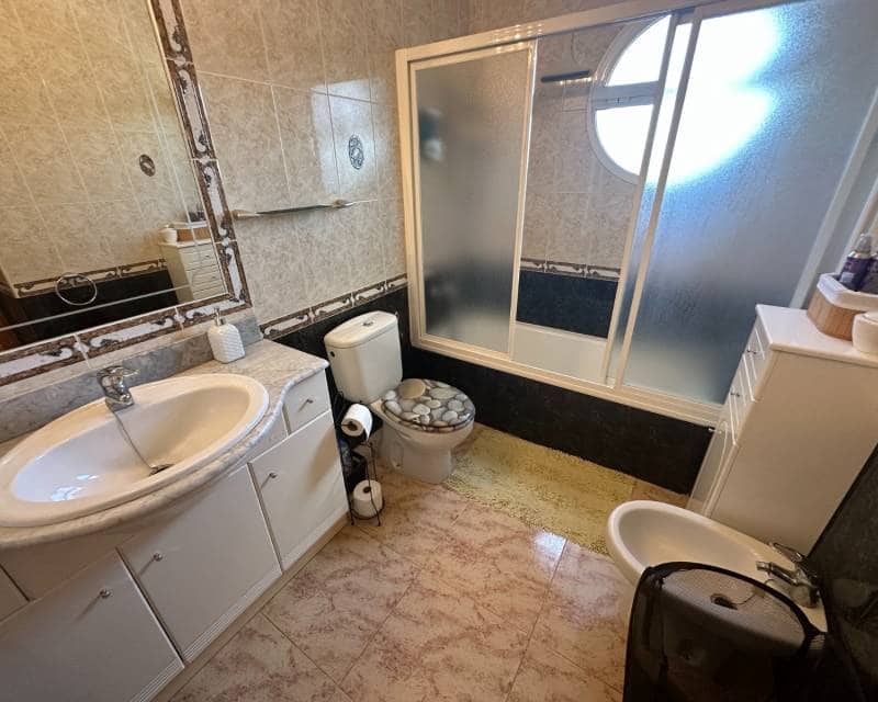 3 chambre Villa/Maison Semi-Mitoyenne à vendre à Villamartin avec piscine garage - 259 000 € (Ref: 9347908)