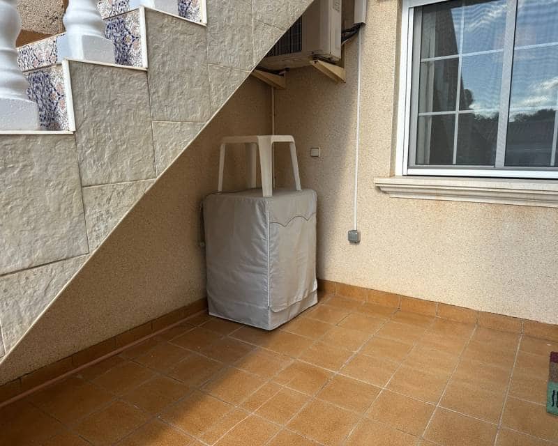 3 chambre Villa/Maison Semi-Mitoyenne à vendre à Villamartin avec piscine garage - 259 000 € (Ref: 9347908)