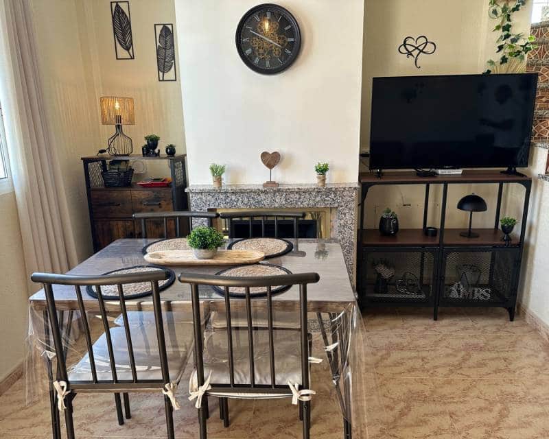 3 chambre Villa/Maison Semi-Mitoyenne à vendre à Villamartin avec piscine garage - 259 000 € (Ref: 9347908)