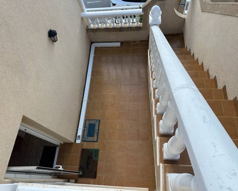 3 chambre Villa/Maison Semi-Mitoyenne à vendre à Villamartin avec piscine garage - 259 000 € (Ref: 9347908)