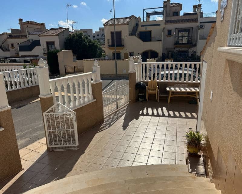 3 chambre Villa/Maison Semi-Mitoyenne à vendre à Villamartin avec piscine garage - 259 000 € (Ref: 9347908)