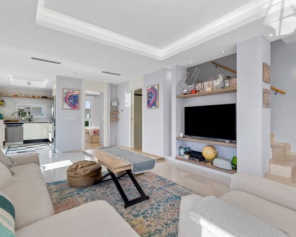 3 makuuhuone Rivitalo myytävänä paikassa Ciudad Quesada, Rojales mukana uima-altaan 
autotalli - 379 000 € (Ref: 9348046)