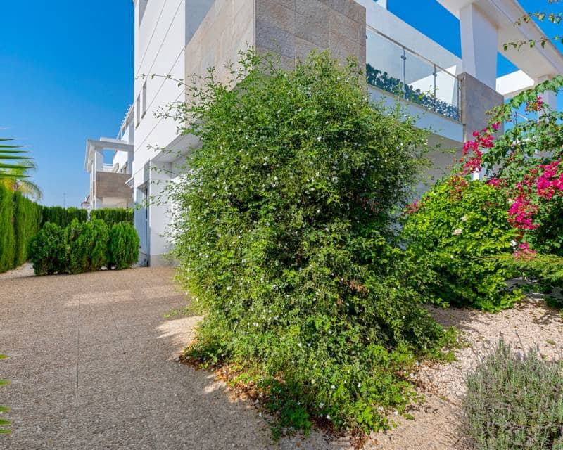 3 soverom Rekkehus til salgs i Ciudad Quesada med svømmebasseng garasje - € 379 000 (Ref: 9348046)