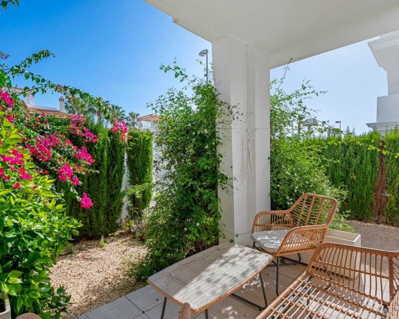 3 soverom Rekkehus til salgs i Ciudad Quesada med svømmebasseng garasje - € 379 000 (Ref: 9348046)