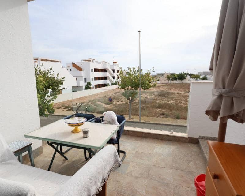 2 slaapkamer Huis te koop in Pilar de la Horadada met zwembad - € 225.000 (Ref: 9354032)