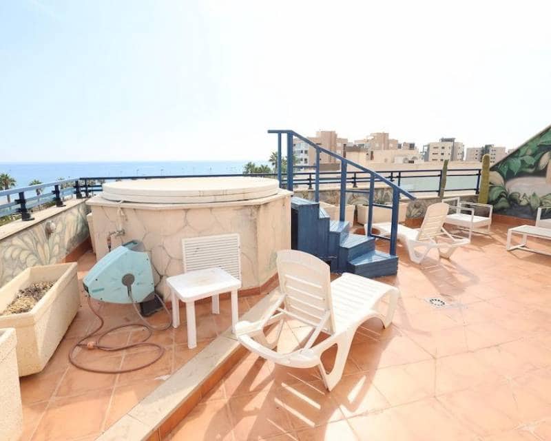 3 makuuhuone Kattohuoneisto myytävänä paikassa Pilar de la Horadada mukana uima-altaan - 560 000 € (Ref: 9354033)