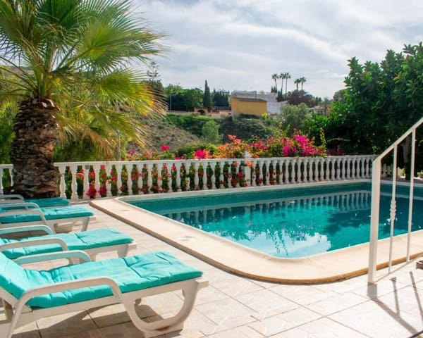 7 soveværelse Villa til salg i Los Balcones - Los Altos, Torrevieja med swimmingpool - € 1.090.000 (Ref: 9363482)