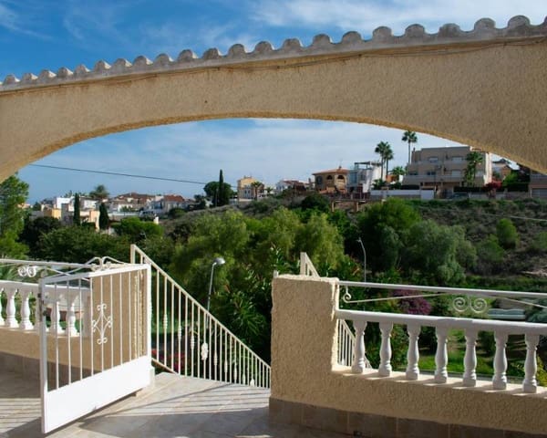 7 soveværelse Villa til salg i Los Balcones - Los Altos, Torrevieja med swimmingpool - € 1.090.000 (Ref: 9363482)